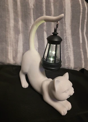 Chat blanc en résine avec lanterne solaire, marque: mikilow, état: Neuf avec étiquette, 10,00 €, 11,20 € Protection acheteurs incluse