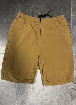 MAAP short alt road, merk: MAAP, staat: Heel goed, maat: M, € 65,00, € 68,95 inclusief Kopersbescherming