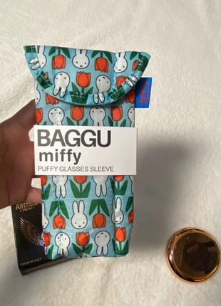 Miffy Magnetic Eyeglass Case, marque: Miffy, état: Très bon état, 15,00 €, 16,45 € Protection acheteurs incluse