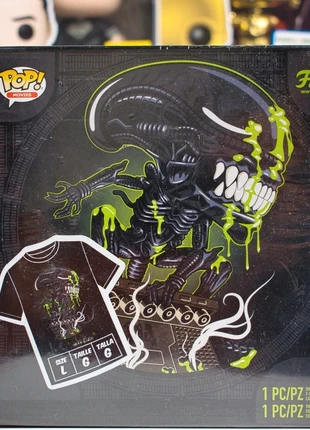 🎯 Figurine Funko Pop & Tee – Alien + figurine Xenomorph - Taille L – Target Exclusive, marke: Funko Pop, zustand: Neu, mit Etikett, größe: L, 57,00 €, 60,55 € inklusive Vinted-Käuferschutz