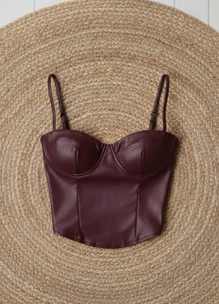 Bustier en simili cuir bordeaux, marque: Firferie, état: Très bon état, taille: S / 36 / 8, 25,90 €, 27,90 € Protection acheteurs incluse