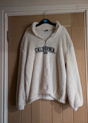 Cream teddy fleece quarter zip jumper size small, brand: Shein, condition: Very good, size: S / 8, £3.00, £3.85 includes Buyer Protection