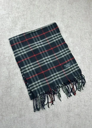 Écharpe Burberry bleu marine, marke: Burberry, zustand: Sehr gut, 45,00 €, 47,95 € beinhaltet Vinted-Käuferschutz Pro