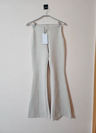 Pantaloni beige interlock zara, marque: Zara, état: Neuf avec étiquette, taille: S / 36 / 8, 15,00 €, 16,45 € Protection acheteurs incluse