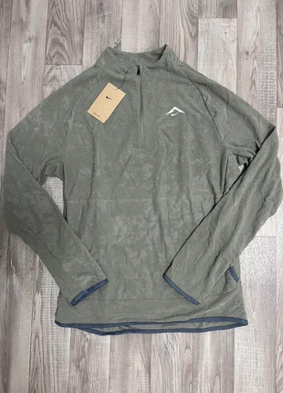 Haut nike running trail gris taille L neuf, marke: Nike, zustand: Neu, mit Etikett, größe: L, 50,00 €, 53,20 € inklusive Vinted-Käuferschutz