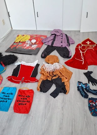 Sinterklaasfeest/verkleden, condizioni: Ottime, taglia: 5 anni / 110 cm, €20.00, €21.70 include la Protezione acquisti