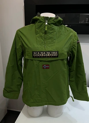 Parka Napapijri bambina 14 anni verde con cappuccio, marca: Napapijri, estado: Muy bueno, tamaño: 14 años / 164 cm, 20,00 €, 21,70 € Protección al comprador incluida
