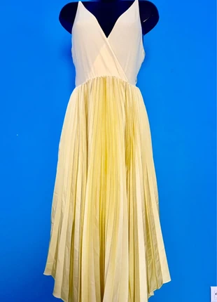 Robe plissée Marciano by Guess, brand: Marciano, condition: Very good, size: L / 40 / 12, €25.00, €26.95 includes Buyer Protection