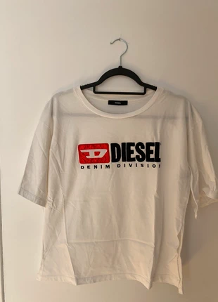 T-shirt Diesel Blanc "Denim Division" taille M, marque: Diesel, état: Très bon état, taille: S / 36 / 8, 8,00 €, 9,10 € Protection acheteurs incluse
