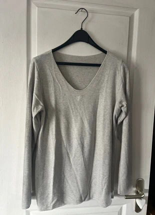 Pull beige chiné, marque: Unique, état: Très bon état, taille: Taille unique, 5,00 €, 5,95 € Protection acheteurs incluse
