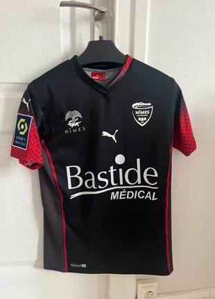 Maillot Nîmes Olympique Saison 20/21, marque: Puma, état: Très bon état, taille: M, 30,00 €, 32,20 € Protection acheteurs incluse