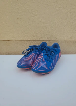 Chaussures foot adidas, marque: adidas, état: Neuf sans étiquette, taille: 33, 5,00 €, 5,95 € Protection acheteurs incluse