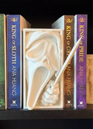 Ghost Face Book Nook – Scream | Horror Movie Diorama | Handgemaakt, brand: ghost face, condizioni: Nuovo senza cartellino, €15.00, €16.45 include la Protezione acquisti