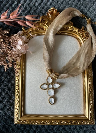 Collier doré pendentif croix nacrée, marque: Tendance, état: Très bon état, 15,60 €, 17,08 € Protection acheteurs (Pro) incluse