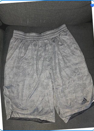 short Adidas climalite gris M, brand: adidas, condition: Very good, size: M, €8.00, €9.10 includes Buyer Protection