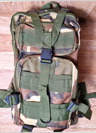 Sac à dos camouflage 20L robuste – rando, outdoor, multi-poches pratique, merk: OUTDOOR, staat: Nieuw met prijskaartje, € 25,00, € 26,95 inclusief Kopersbescherming Pro