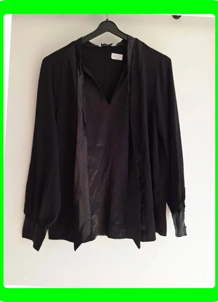 327. Blouse noire Akoz Paris XL, marque: Akoz, état: Très bon état, taille: XL / 42 / 14, 9,00 €, 10,15 € Protection acheteurs (Pro) incluse