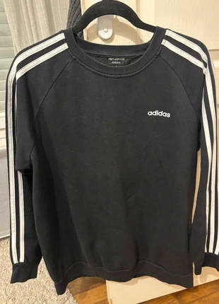 Pull Adidas femme – Très bon état, marque: adidas, état: Très bon état, taille: M / 38 / 10, 5,50 €, 6,48 € Protection acheteurs incluse