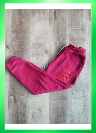 Jogging Nike femme rose logo brodé taille S, brand: Nike, condition: Very good, size: S / 36 / 8, €16.90, €18.45 includes Buyer Protection