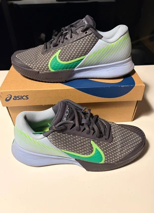 Nike Vapor pro, merk: Nike, staat: Heel goed, maat: 40.5, € 70,00, € 74,20 inclusief Kopersbescherming