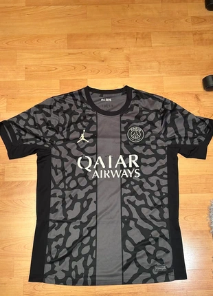 Paris Saint-Germain Football Club football shirt, marca: Jordan, estado: Satisfactorio, tamaño: M, 10,00 €, 11,20 € Protección al comprador incluida