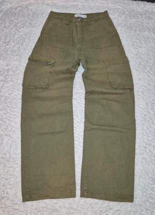 Pantalon cargo femme kaki stradivarius taille haute taille S, marque: Stradivarius, état: Très bon état, taille: S / 36 / 8, 8,00 €, 9,10 € Protection acheteurs incluse