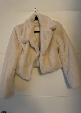 Veste en fausse fourrure, marque: pas de marque, état: Neuf sans étiquette, taille: S / 36 / 8, 10,00 €, 11,20 € Protection acheteurs incluse