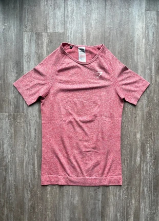 Tee-shirt haut de sport Gymshark | Taille M | Rose, merk: Gymshark, staat: Heel goed, maat: M / 38 / 10, € 20,00, € 21,70 inclusief Kopersbescherming