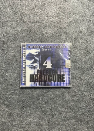 Cd hardcore forever 4, zustand: Neu, mit Etikett, 12,00 €, 13,30 € inklusive Vinted-Käuferschutz