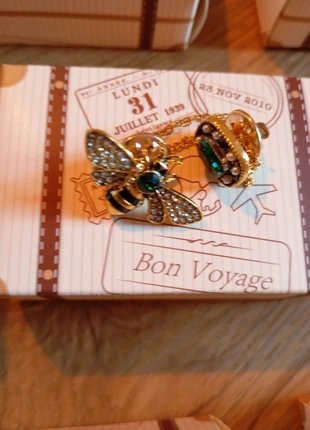 Broche avec la boîte, marca: luxe.fr, estado: Muito bom, €5.00, €5.95 inclui Proteção do Comprador Pro