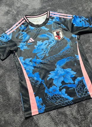 Maillot concept adidas japonais Dragon Sakura noir et bleu, marque: Concept, état: Très bon état, taille: M, 22,90 €, 24,75 € Protection acheteurs incluse
