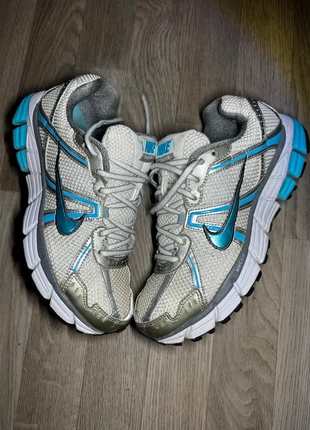 Nike Air Pegasus 26 Taille 40 Mixte Nike pégase Silver Blue, marke: Nike, zustand: Sehr gut, größe: 40, 35,00 €, 37,45 € inklusive Vinted-Käuferschutz