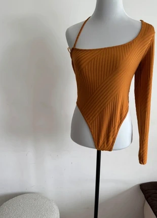 Body asymétrique Undiz x Aya Nakamura, neuf avec étiquette, taille XL., marca: Undiz aya Nakamura, estado: Novo com etiquetas, tamanho: XL / 42 / 14, €9.00, €10.15 inclui Proteção do Comprador