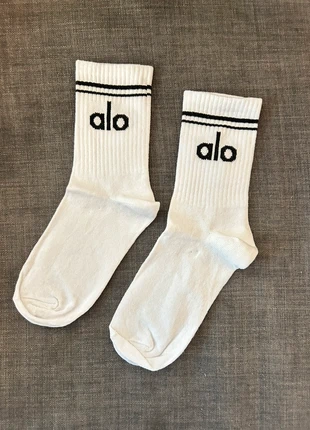Paire de chaussettes ALO yoga en coton neuve blanche et noir haute, marque: Alo Yoga, état: Neuf sans étiquette, taille: Taille unique, 10,00 €, 11,20 € Protection acheteurs incluse