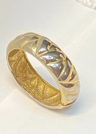 Bracelet rigide doré diamètre 7 cm largeur 2 cm, marque: Vintage, état: Bon état, 1,00 €, 1,75 € Protection acheteurs incluse