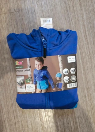 Veste a zip et capuche 4-6 ans, brand: Inconnu, condizioni: Nuovo con cartellino, taglia: 5 anni / 110 cm, €8.00, €9.10 include la Protezione acquisti