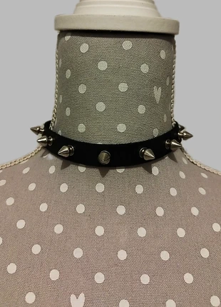 Punk necklace Rowme, marque: Romwe, état: Très bon état, 5,00 €, 5,95 € Protection acheteurs incluse