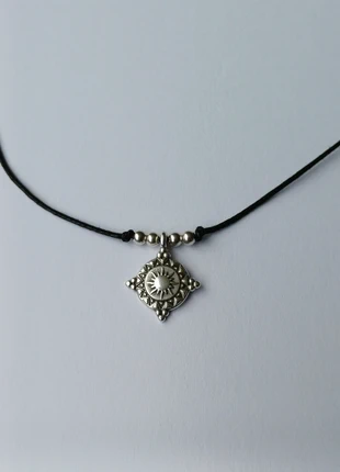 Statement handmade korte ketting met tribal zon hanger, merk: Bohemian, staat: Nieuw zonder prijskaartje, € 8,00, € 9,10 inclusief Kopersbescherming