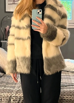 Manteau Fourrure IKKS, marque: IKKS, état: Très bon état, taille: S / 36 / 8, 50,00 €, 53,20 € Protection acheteurs incluse