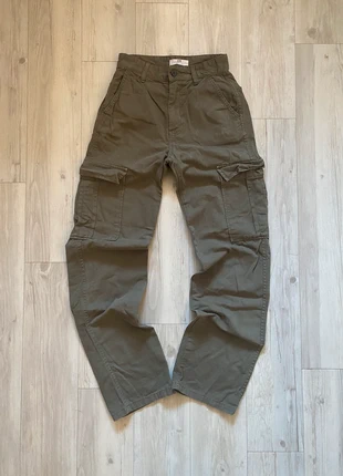 Pantalon cargo kaki Stradivarius taille 34 – Style urbain streetwear, marque: Stradivarius, état: Très bon état, taille: XS / 34 / 6, 8,00 €, 9,10 € Protection acheteurs incluse