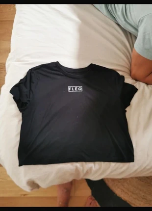 Fleo crop t-shirt, merk: FLEO, staat: Veelgebruikt, maat: M / 38 / 10, € 7,50, € 8,58 inclusief Kopersbescherming