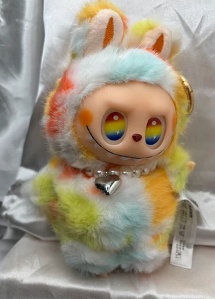 Une peluche porte clé labubu energy avec bijoux, marque: POPMART, état: Très bon état, taille: Taille unique, 9,99 €, 11,19 € Protection acheteurs incluse