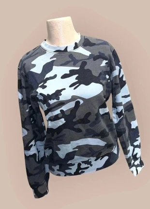 Sandro – Sweat camouflage coton – Taille 1 (FR 36/S), merk: Sandro x Helly Hansen, staat: Heel goed, maat: S / 36 / 8, € 29,00, € 31,15 inclusief Kopersbescherming