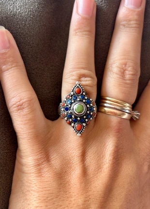 Bague ethnique en argent massif et pierres, marke: Argent, zustand: Sehr gut, größe: 56.9 mm / 18.1 mm Ø, 98,95 €, 104,60 € beinhaltet Vinted-Käuferschutz Pro