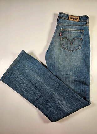 Jean Levi's 572 Bootcut Femme – Délavé Authentique, Coupe Évasée taille 38, marque: Levi's, état: Très bon état, taille: M / 38 / 10, 24,90 €, 26,85 € Protection acheteurs (Pro) incluse