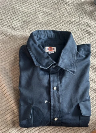 Chemise dickies en très bon état taille XL chemise 51, marque: Dickies, état: Très bon état, taille: XL, 16,00 €, 17,50 € Protection acheteurs incluse
