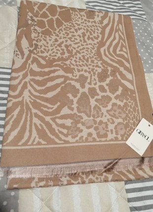Gorgeous animal print beige scarf, marque: Gorgeous, état: Neuf avec étiquette, 6,00 €, 7,00 € Protection acheteurs incluse