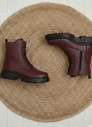 Boots bordeaux en simili cuir à semelle épaisse, marque: Cena, état: Très bon état, taille: 38, 54,90 €, 58,35 € Protection acheteurs incluse