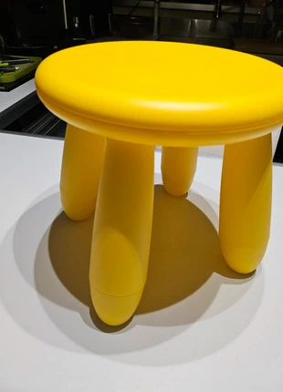 Tabouret enfant ikea, marque: IKEA, état: Très bon état, 4,00 €, 4,90 € Protection acheteurs incluse