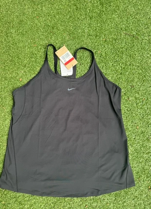 Débardeur Nike one  taille L, marque: Nike, état: Neuf sans étiquette, taille: L / 40 / 12, 20,00 €, 21,70 € Protection acheteurs incluse